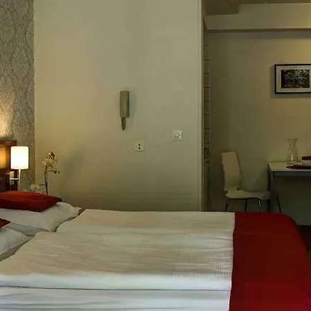 Hof - & Szálloda 3*