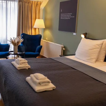 Hotel Hof - & 3*
