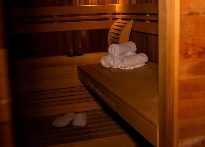 Отель Hof - & 3*